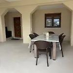 Takis Dimitra شقة *